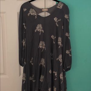 Long sleeve gray dress